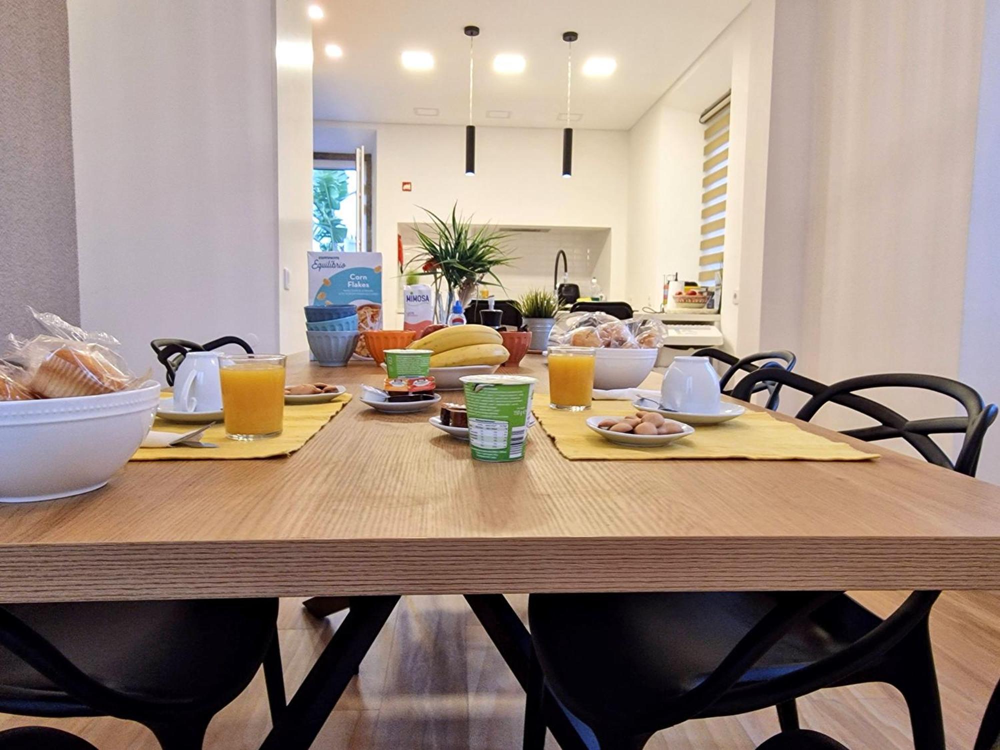 Surfsoul Guesthouse - Bed And Breakfast Peniche Eksteriør billede